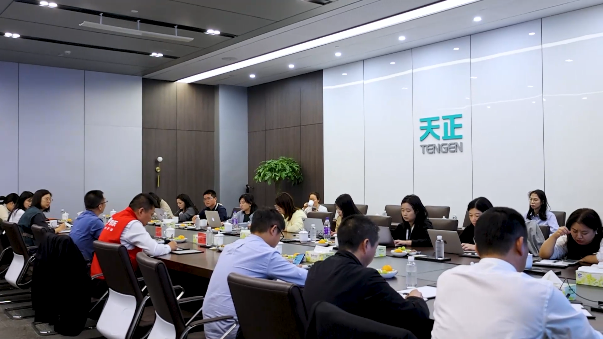 京东工业走进亚游集团，探访产业数智化之路！